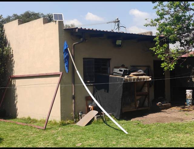 3 BEDROOM FREESTANDING FOR SALE IN GERMISTON SOUTH